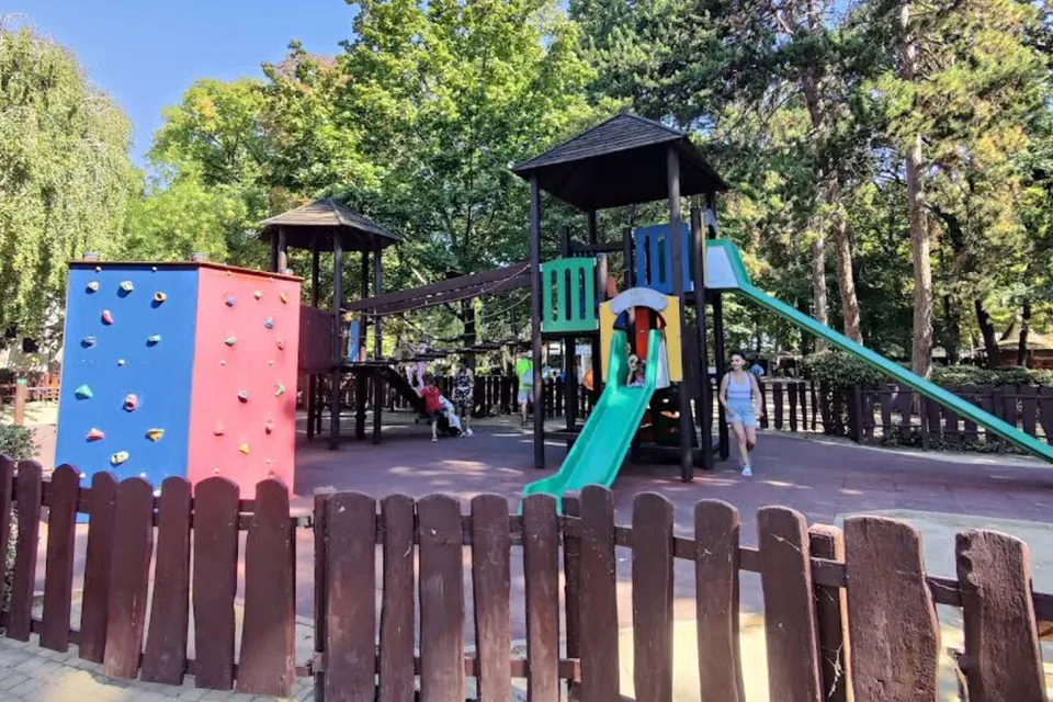 Petőfi Sétányi Playground