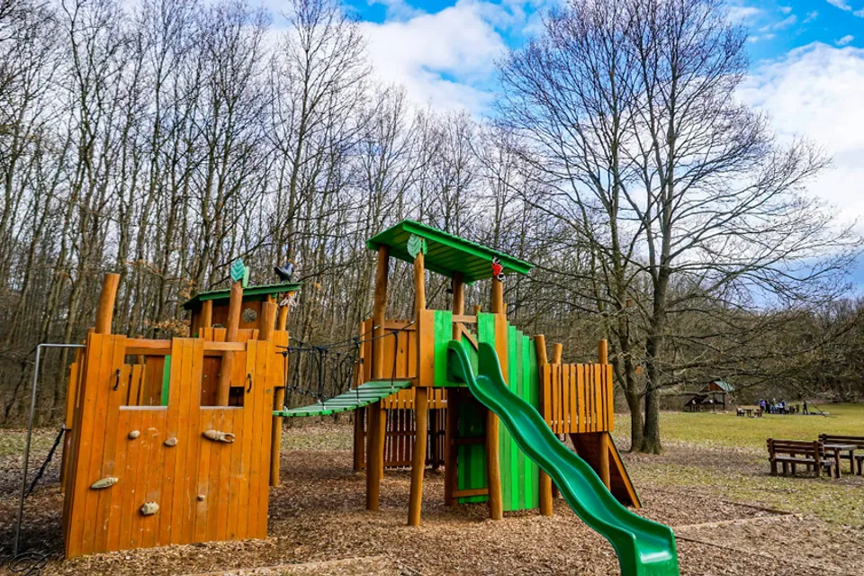 Játszótér Szilfa tisztás