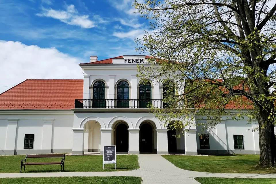 Fenékpuszta