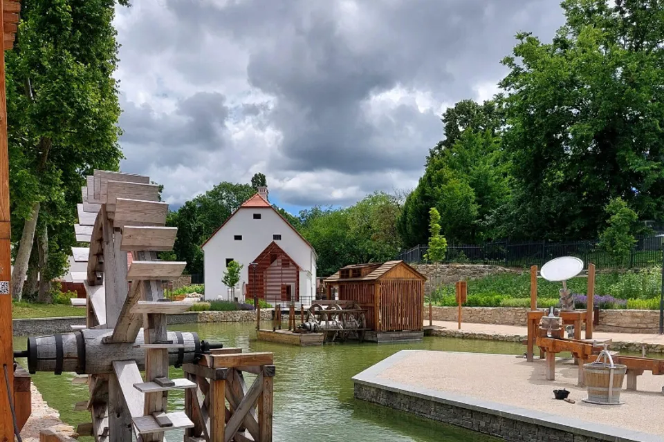 Mill Garden