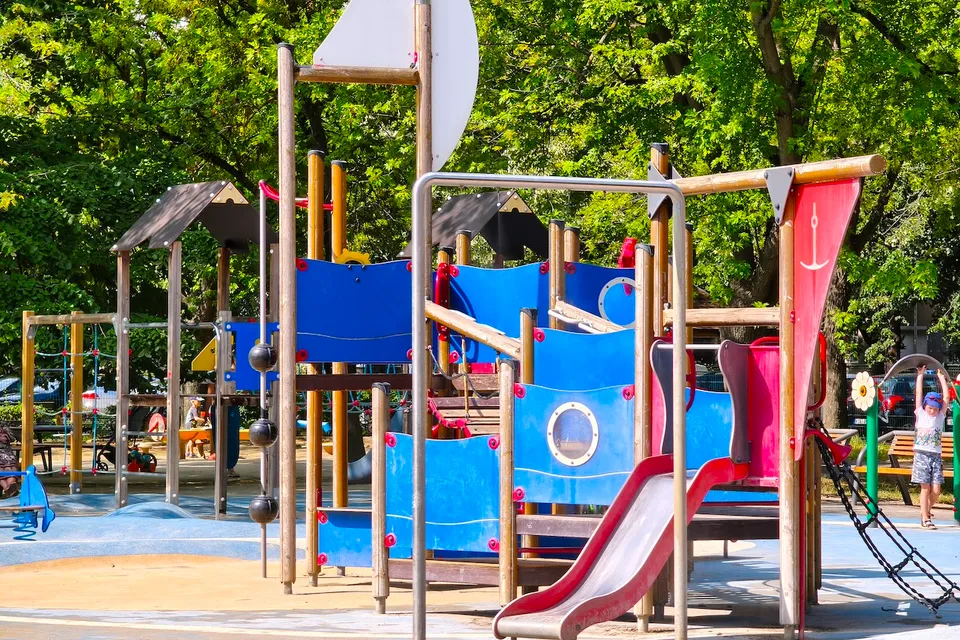 Bikás Park Playground