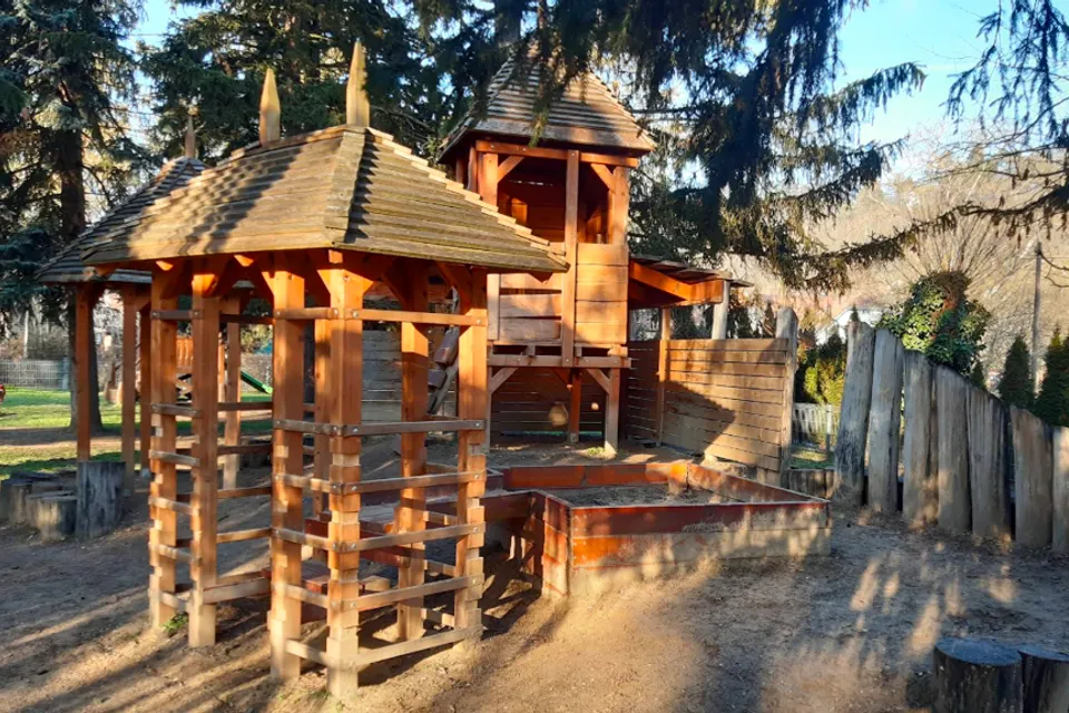 Játszótér és Sport park Zebegény